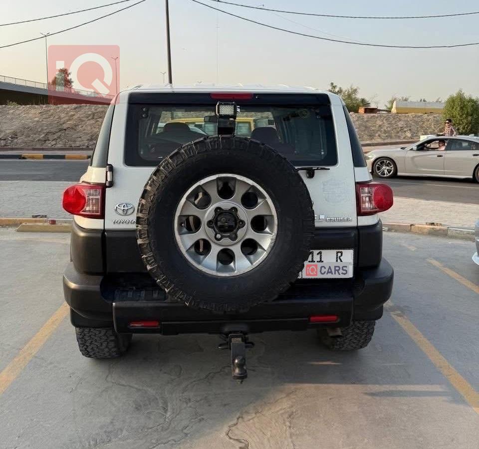 تويوتا إف جي كروزر